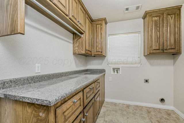 915 S Tignor Street, Pampa, TX 79065