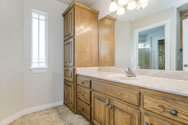 915 S Tignor Street, Pampa, TX 79065