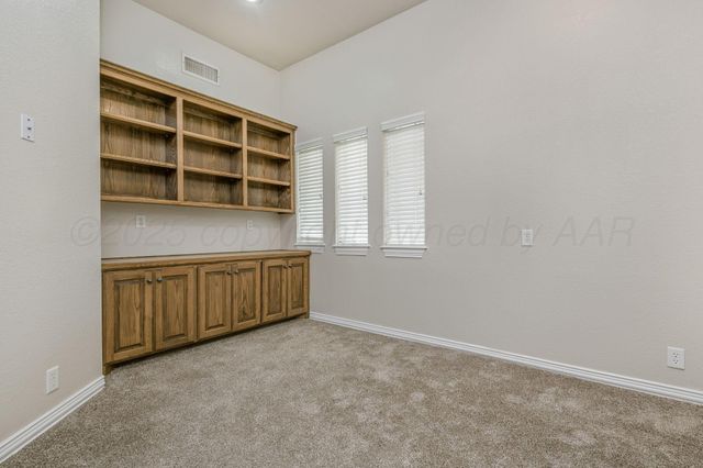 915 S Tignor Street, Pampa, TX 79065