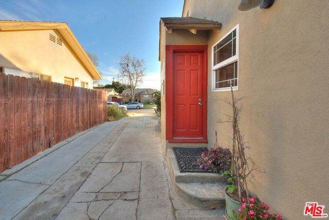 305 W Ellis Avenue, Inglewood, CA 90302