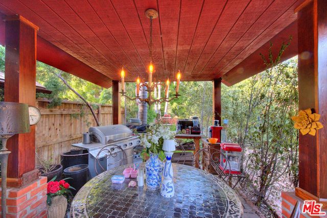 305 W Ellis Avenue, Inglewood, CA 90302