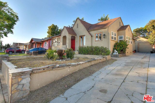 305 W Ellis Avenue, Inglewood, CA 90302