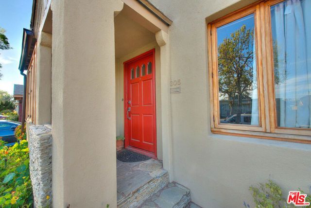 305 W Ellis Avenue, Inglewood, CA 90302