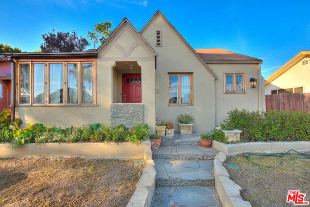 305 W Ellis Avenue, Inglewood, CA 90302