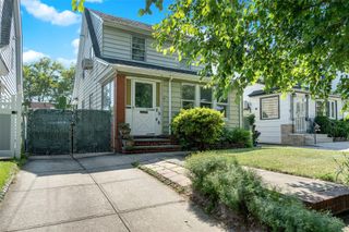 8946 215th Place, Queens Village, NY 11427