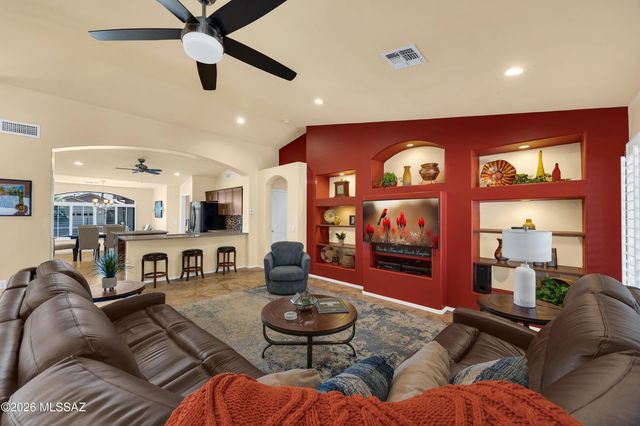 61852 E Sandlewood Road, Tucson, AZ 85739