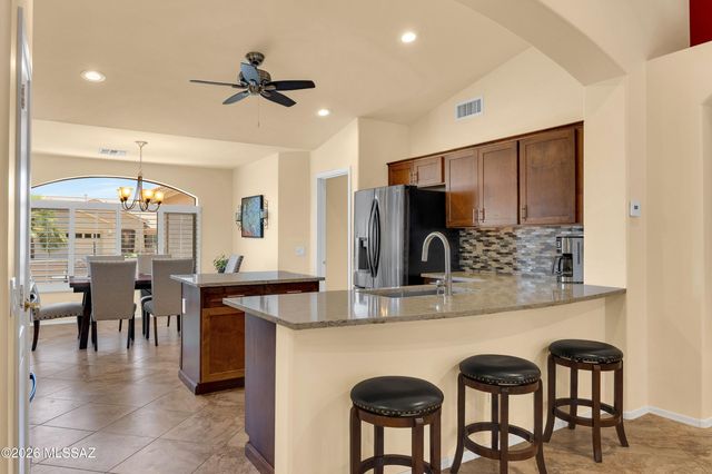 61852 E Sandlewood Road, Tucson, AZ 85739