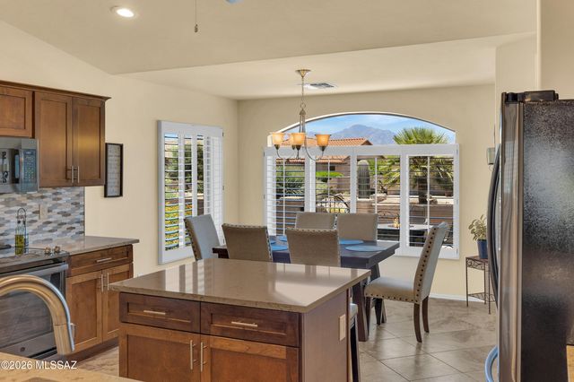 61852 E Sandlewood Road, Tucson, AZ 85739
