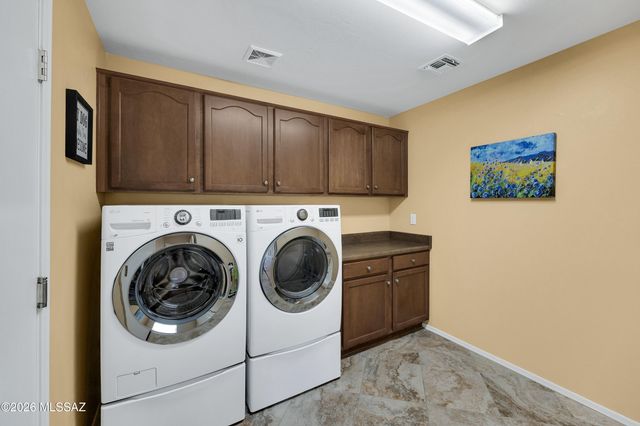 61852 E Sandlewood Road, Tucson, AZ 85739