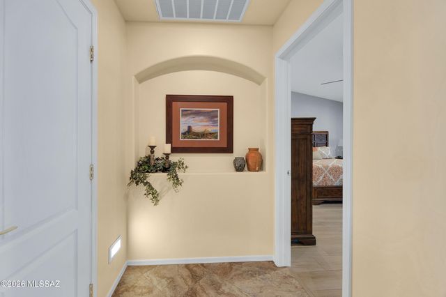 61852 E Sandlewood Road, Tucson, AZ 85739