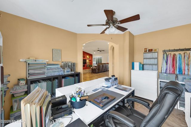 61852 E Sandlewood Road, Tucson, AZ 85739