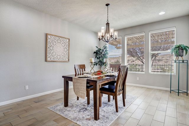 4920 Calle Espana NW, Albuquerque, NM 87120