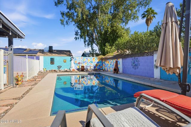 2222 W MAPLE Drive, Phoenix, AZ 85027