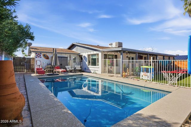 2222 W MAPLE Drive, Phoenix, AZ 85027