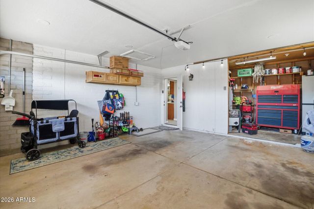 2222 W MAPLE Drive, Phoenix, AZ 85027