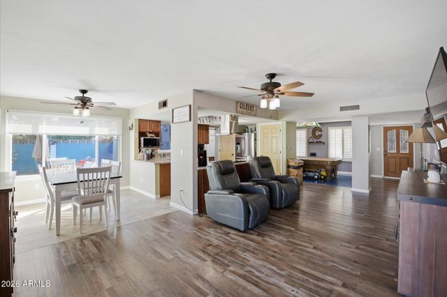 2222 W MAPLE Drive, Phoenix, AZ 85027