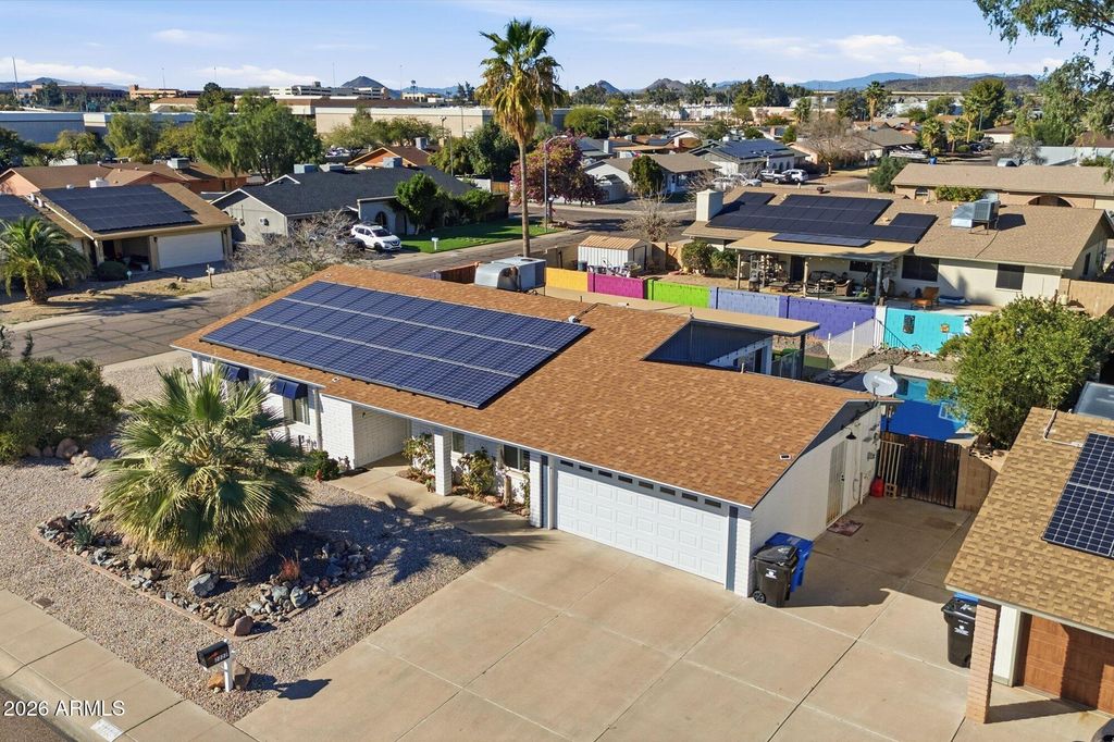 2222 W MAPLE Drive, Phoenix, AZ 85027