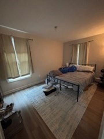 26 High St A, Millbury, MA 01527