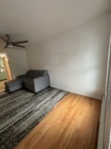 26 High St A, Millbury, MA 01527