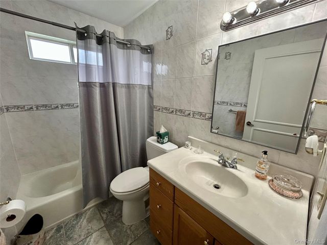 520 Cranston Lane, Ridge, NY 11961