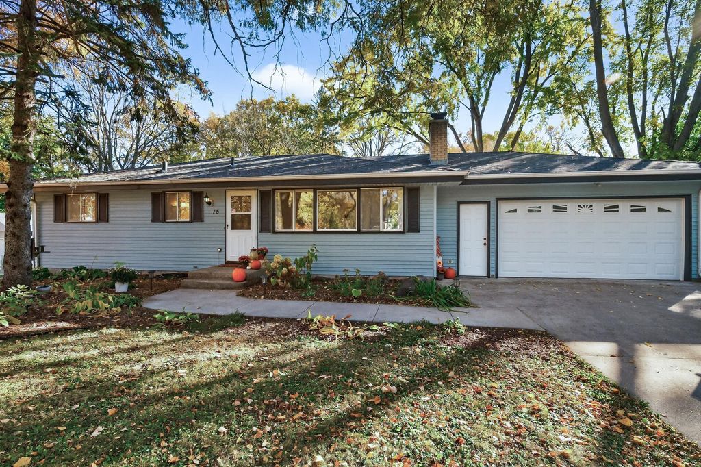 15 Union Terrace Lane N, Plymouth, MN 55441