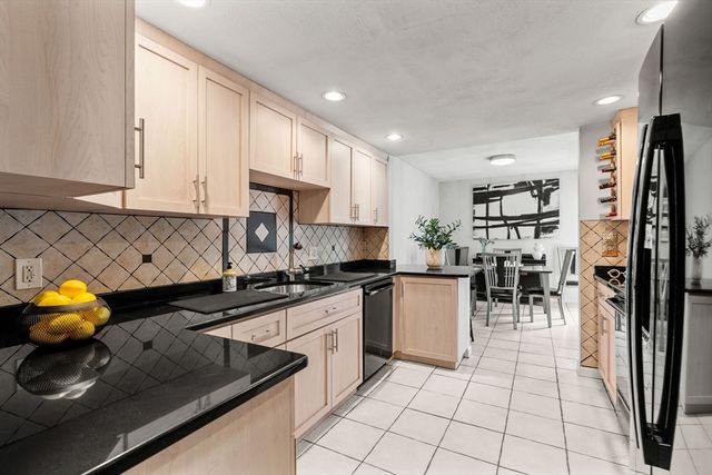 1100 Salem 65, Lynnfield, MA 01940