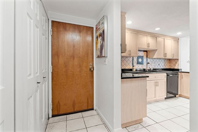 1100 Salem 65, Lynnfield, MA 01940