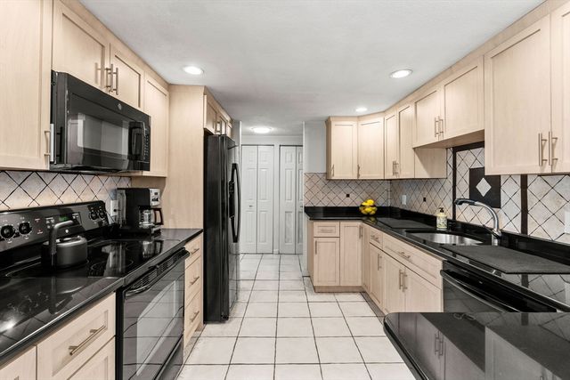 1100 Salem 65, Lynnfield, MA 01940