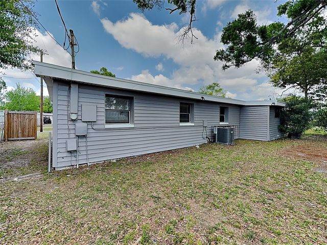 8403 LIBBY LANE, Tampa, FL 33619