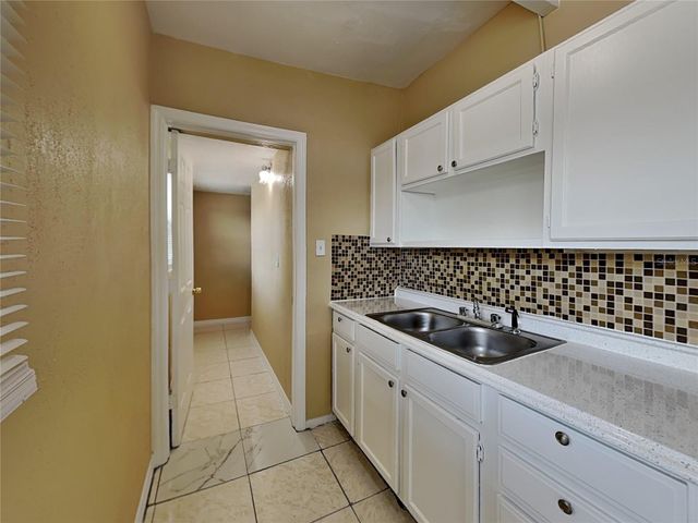 8403 LIBBY LANE, Tampa, FL 33619