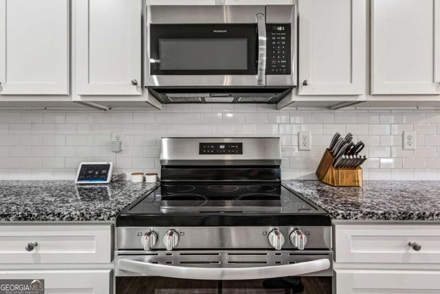 261 Breckens Way, Statham, GA 30666
