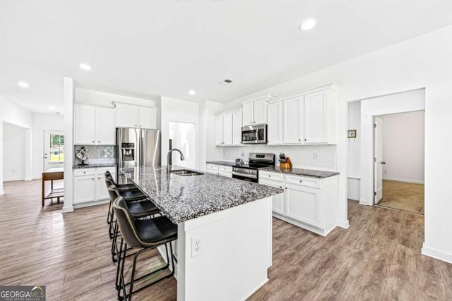 261 Breckens Way, Statham, GA 30666
