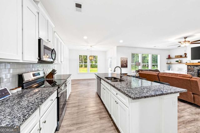 261 Breckens Way, Statham, GA 30666