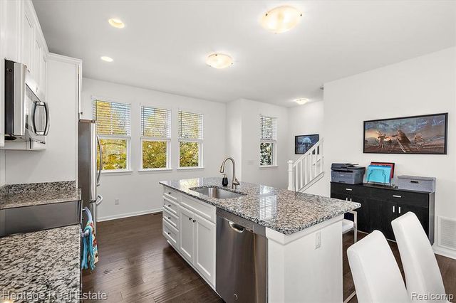 3741 W Madison Avenue, Lake Orion, MI 48359