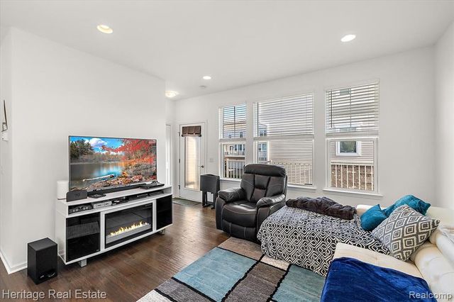 3741 W Madison Avenue, Lake Orion, MI 48359