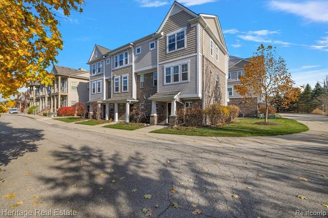 3741 W Madison Avenue, Lake Orion, MI 48359