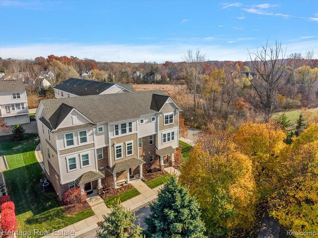 3741 W Madison Avenue, Lake Orion, MI 48359