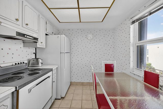 1069 Hillsboro Mile 802, Hillsboro Beach, FL 33062