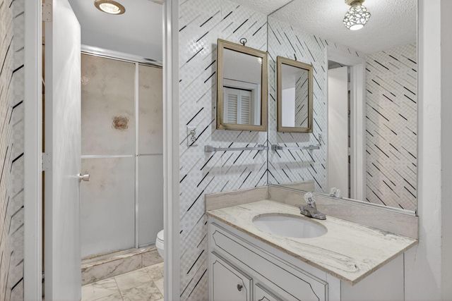 1069 Hillsboro Mile 802, Hillsboro Beach, FL 33062