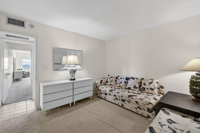 1069 Hillsboro Mile 802, Hillsboro Beach, FL 33062