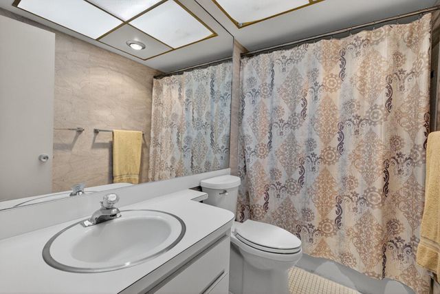 1069 Hillsboro Mile 802, Hillsboro Beach, FL 33062