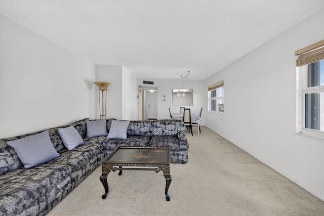 1069 Hillsboro Mile 802, Hillsboro Beach, FL 33062