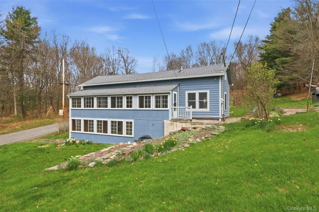 461 White Schoolhouse, Rhinebeck, NY 12572