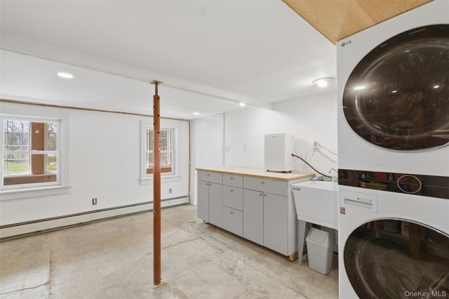 461 White Schoolhouse, Rhinebeck, NY 12572