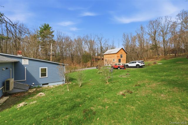 461 White Schoolhouse, Rhinebeck, NY 12572