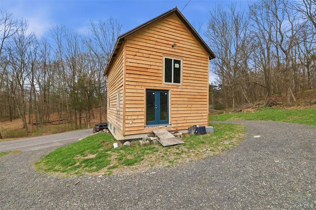 461 White Schoolhouse, Rhinebeck, NY 12572