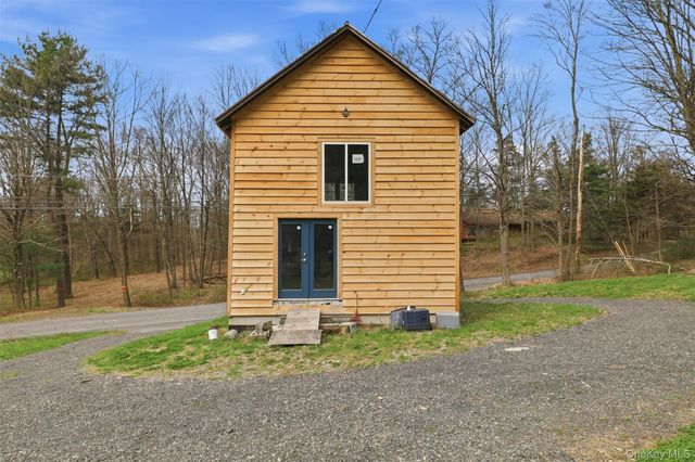 461 White Schoolhouse, Rhinebeck, NY 12572