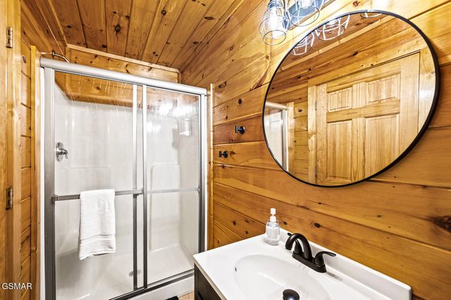 2157 Red Bud Road, Sevierville, TN 37876