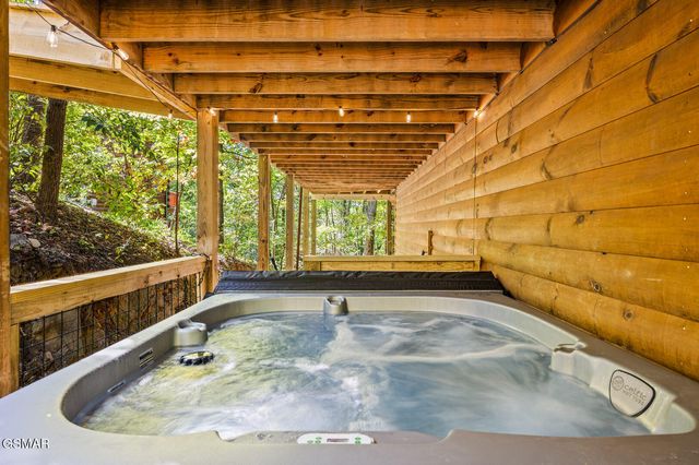 2157 Red Bud Road, Sevierville, TN 37876