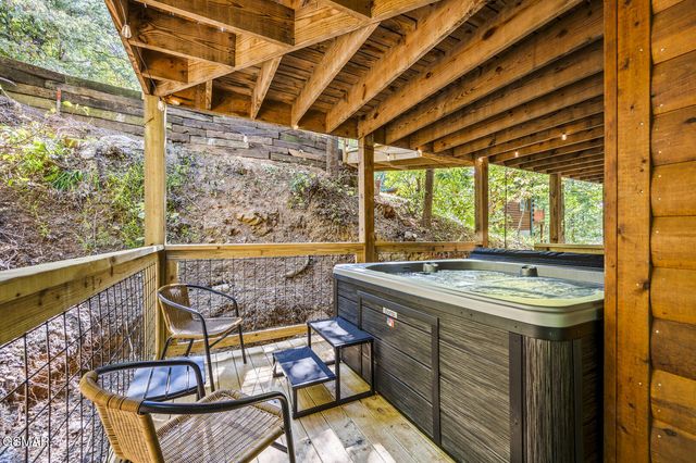 2157 Red Bud Road, Sevierville, TN 37876